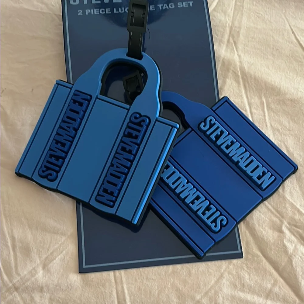 Steve Madden Two-Piece Blue Luggage Tag Set